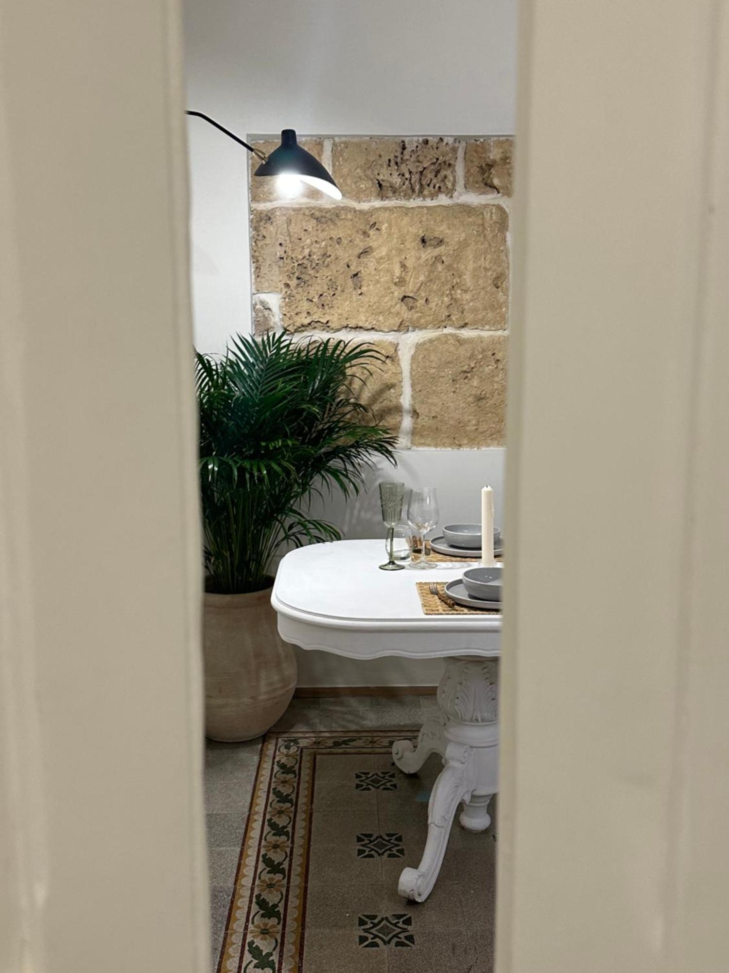 F Home Noto Buitenkant foto