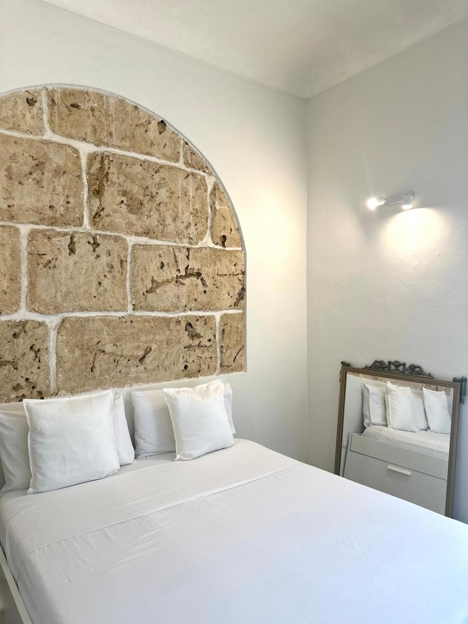 F Home Noto Buitenkant foto