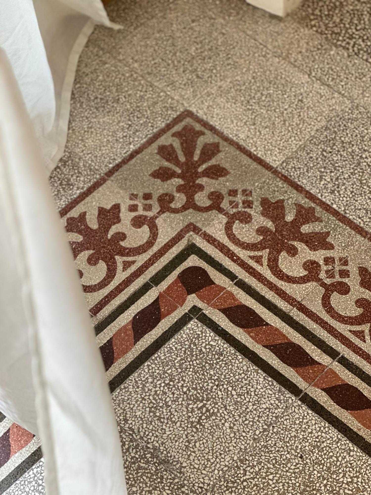F Home Noto Buitenkant foto