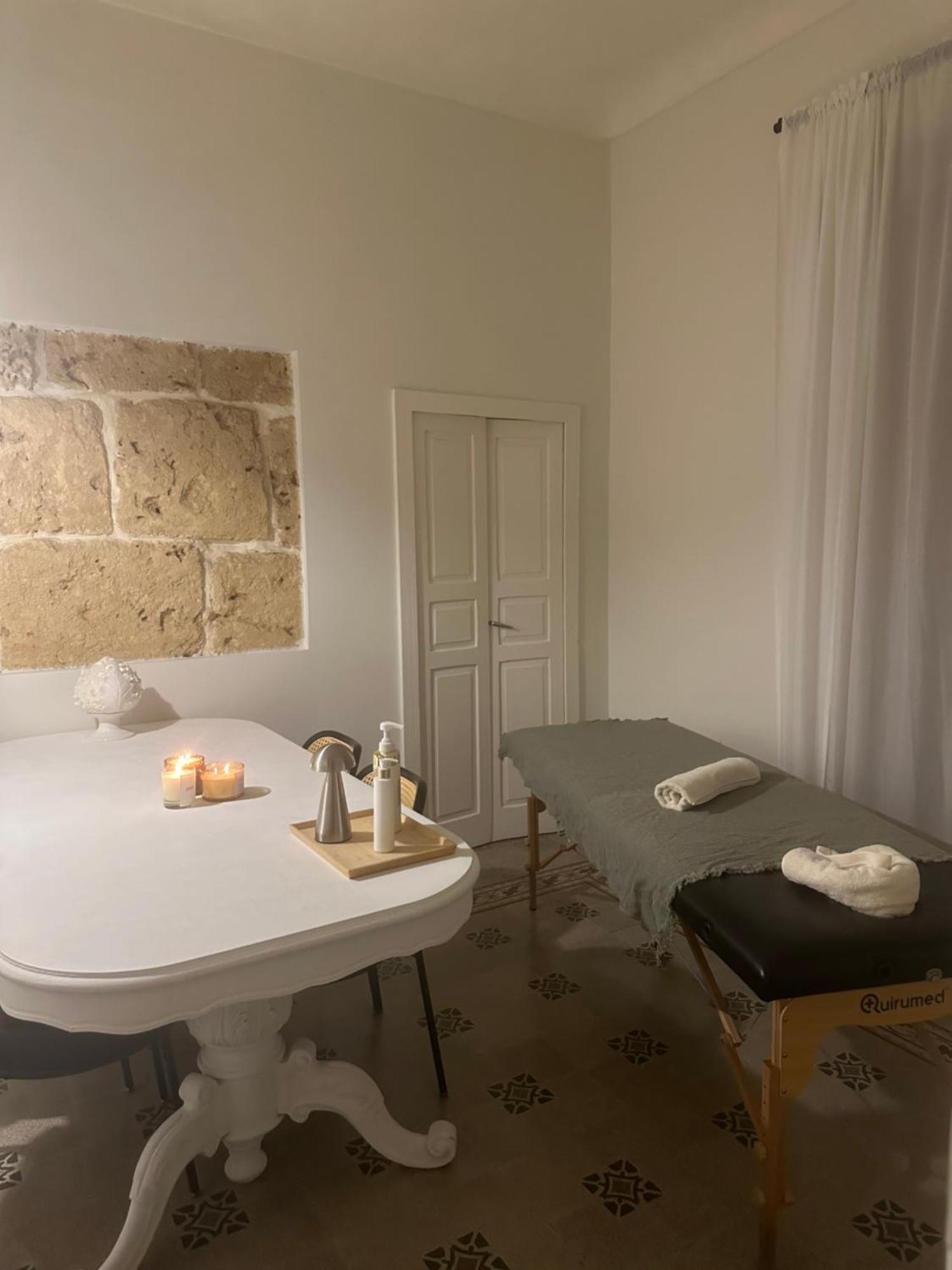 F Home Noto Buitenkant foto